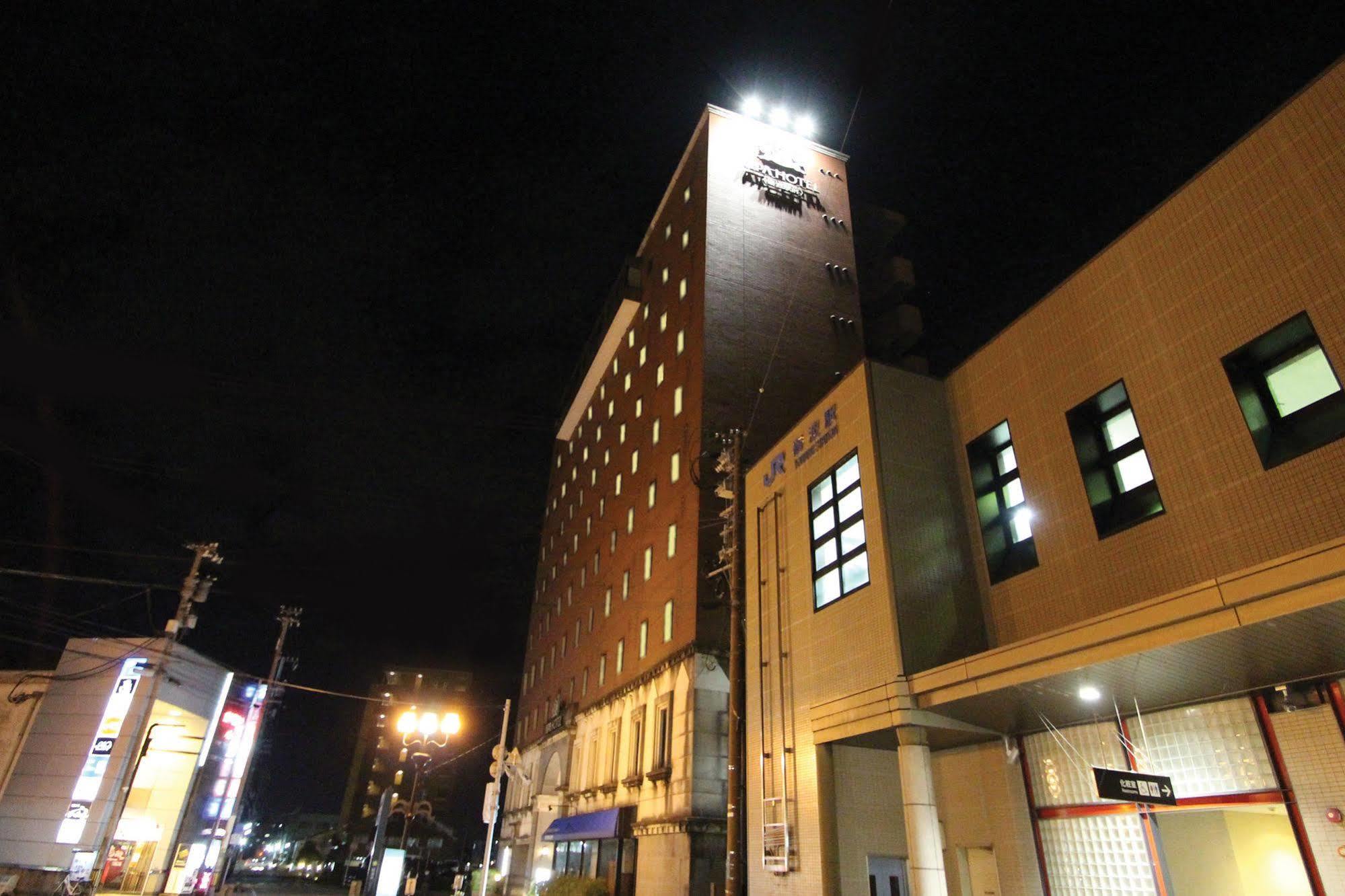 アパホテル 砺波駅前 砺波市 エクステリア 写真